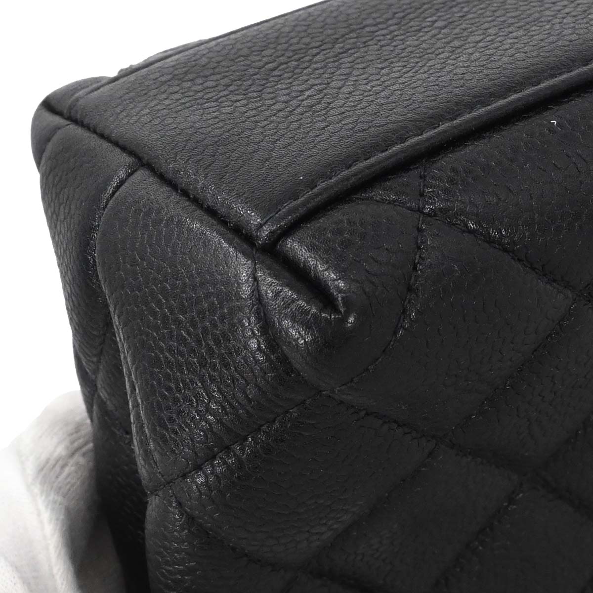 Chanel 1996-1997 Black Caviar Skin Shoulder Bag