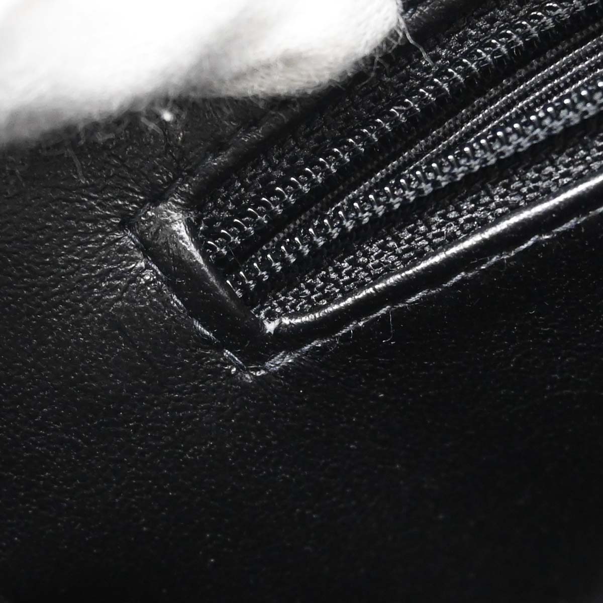 Chanel 1996-1997 Black Caviar Skin Shoulder Bag