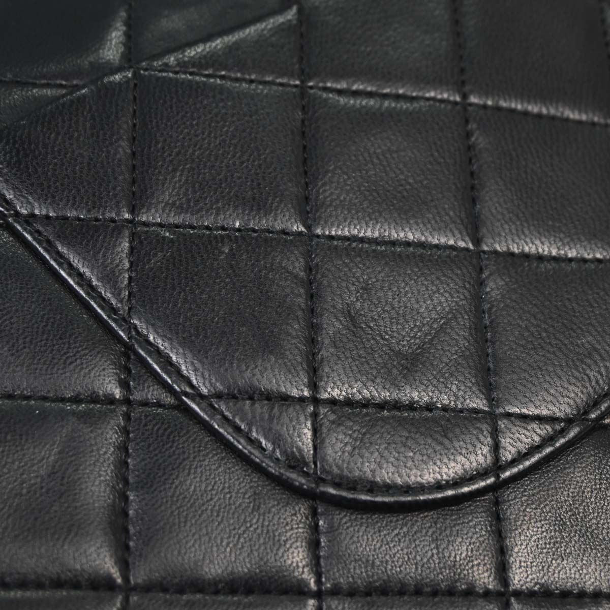 Chanel 1986-1988 Black Lambskin Medium Classic Double Flap Shoulder Bag