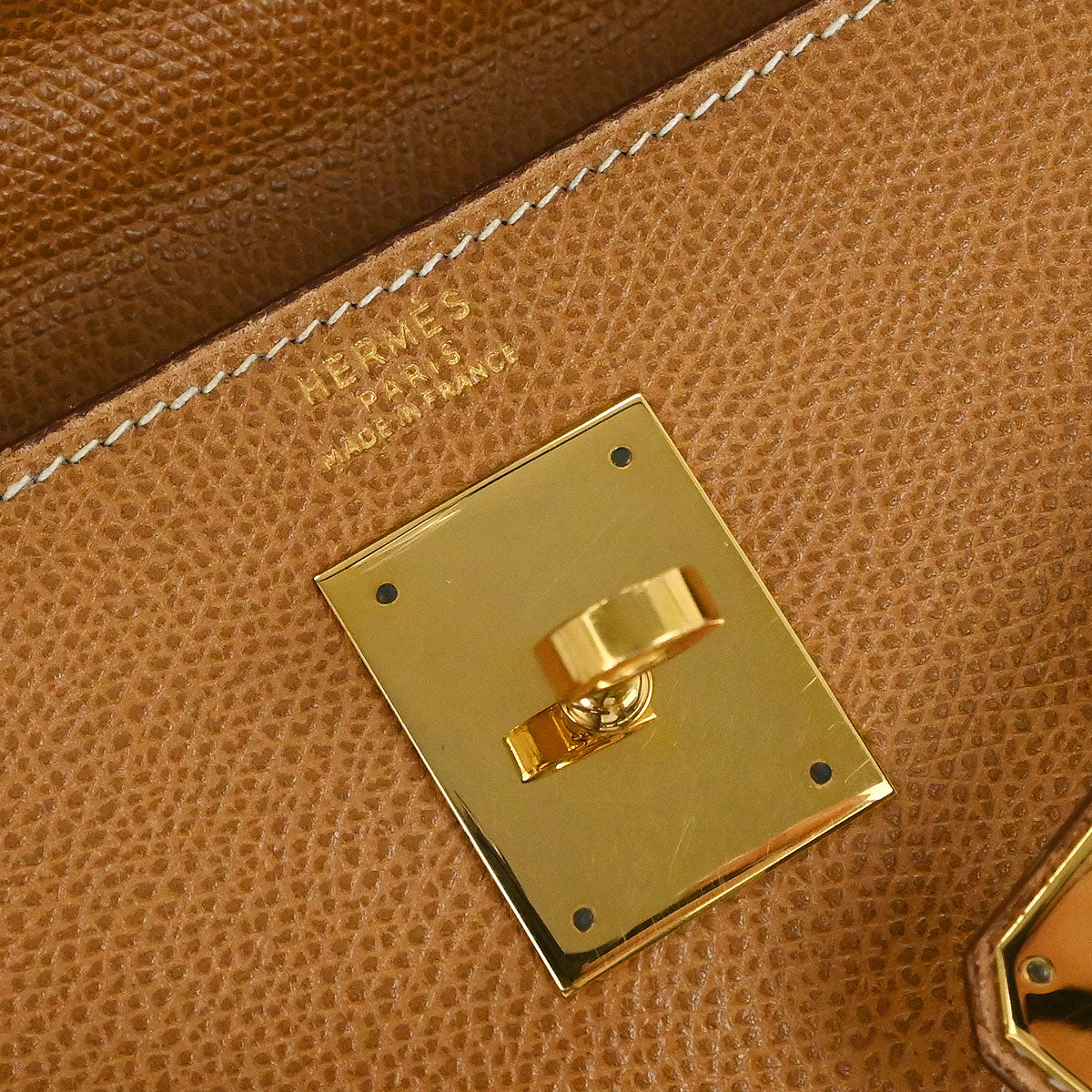 Hermes Gold Courchevel Kelly 32 Sellier Handbag