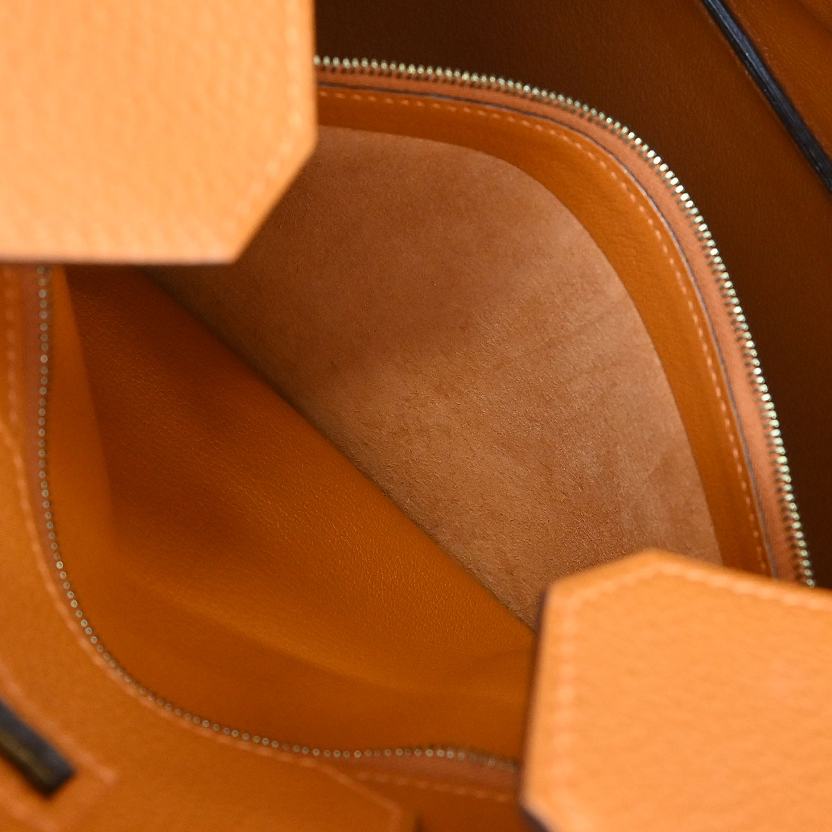 Hermes 2004 Orange Togo Birkin 35 Handbag