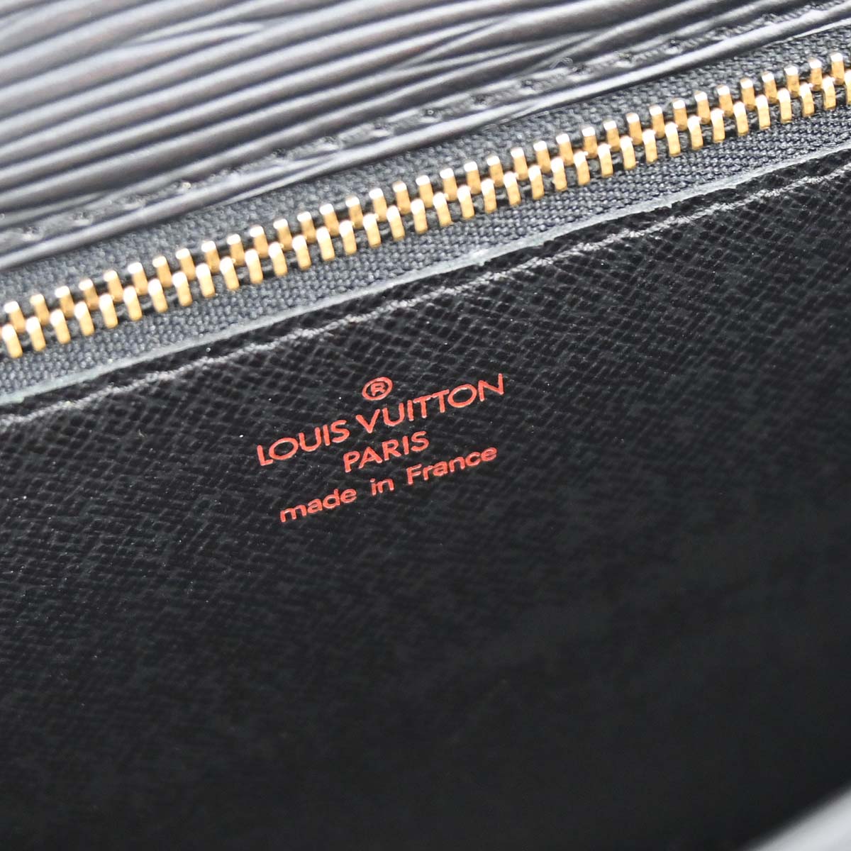 Louis Vuitton Black Epi Pochette Serie Dragonne Clutch Bag M52612