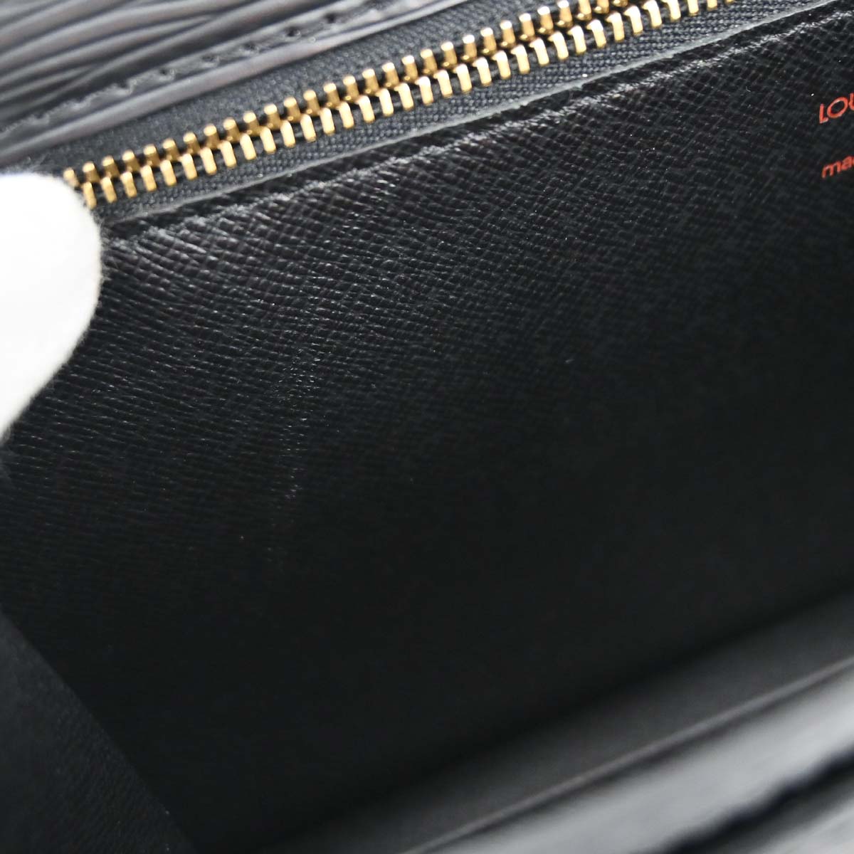 Louis Vuitton Black Epi Pochette Serie Dragonne Clutch Bag M52612