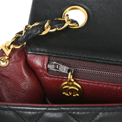 Chanel 1989-1991 Black Lambskin Classic Square Flap Shoulder Bag 20