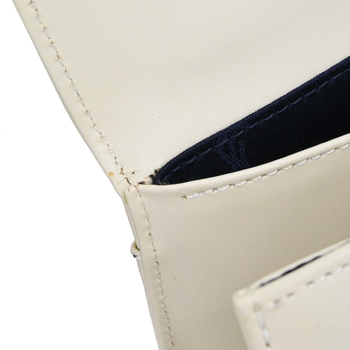Yves Saint Laurent White Leather Handbag