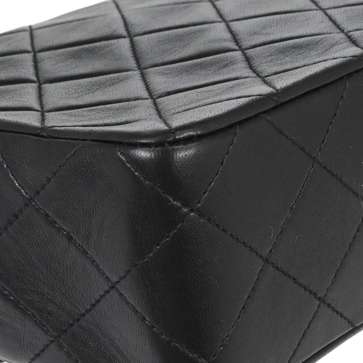 Chanel 1997-1999 Black Lambskin Classic Square Flap Shoulder Bag 20