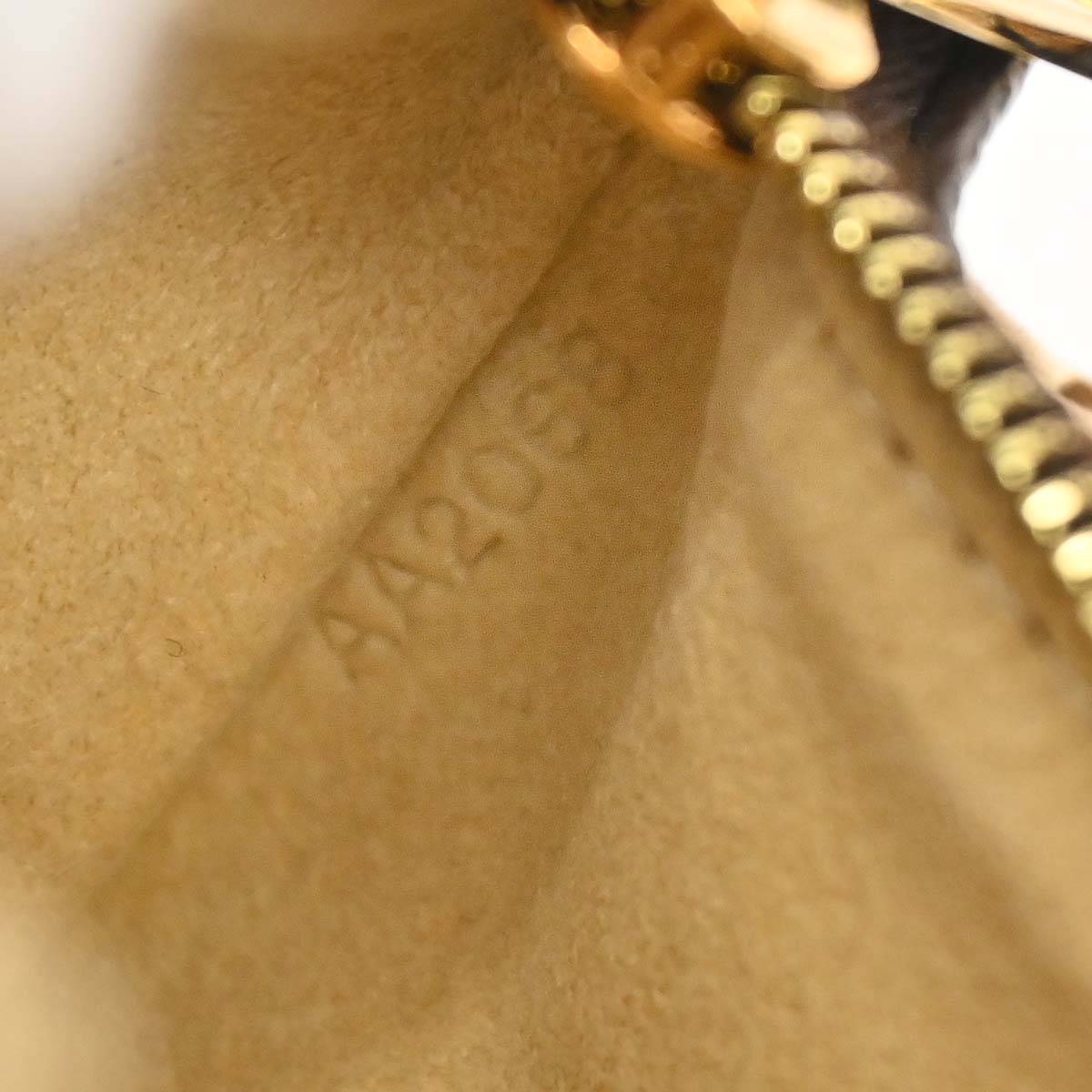 Louis Vuitton Monogram Pochette Milla PM Handbag M60095