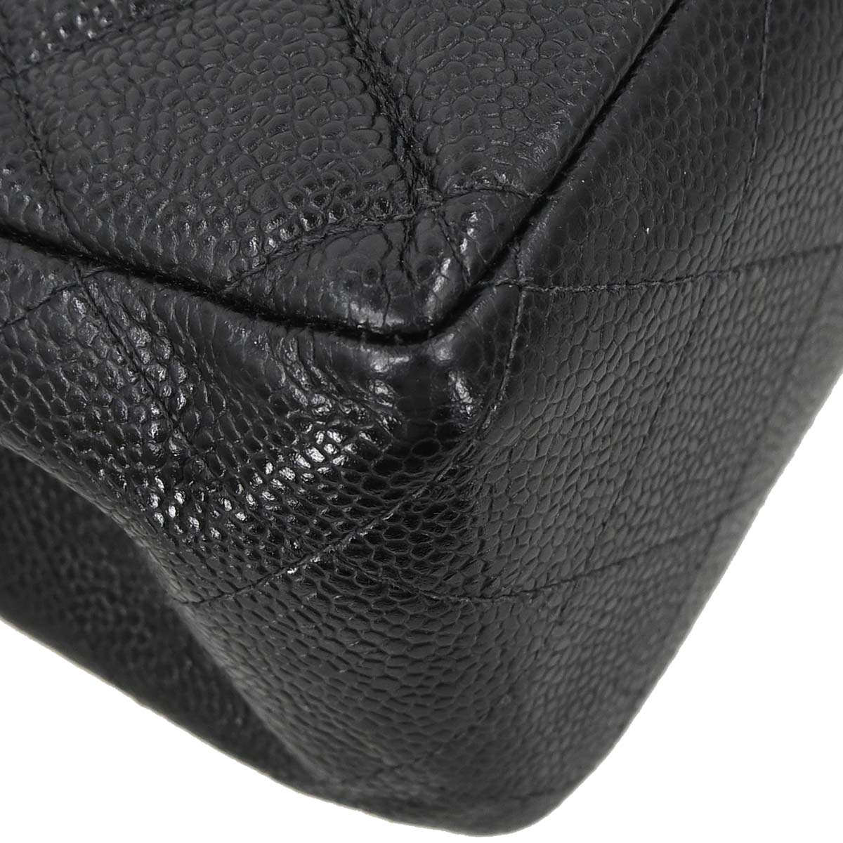 Chanel 2000-2002 Black Caviar Skin Jumbo Classic Flap Shoulder Bag