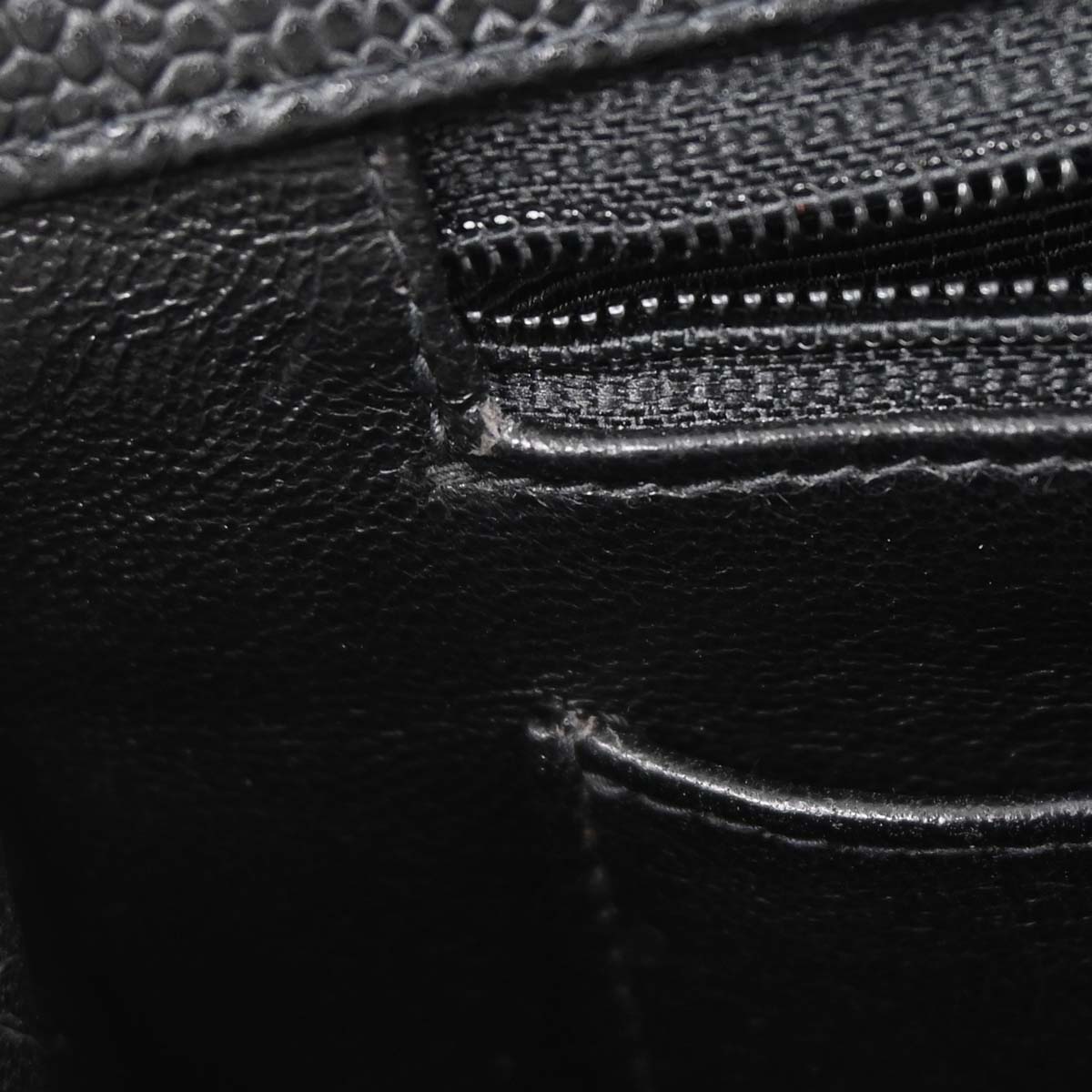 Chanel 2000-2002 Black Caviar Skin Jumbo Classic Flap Shoulder Bag