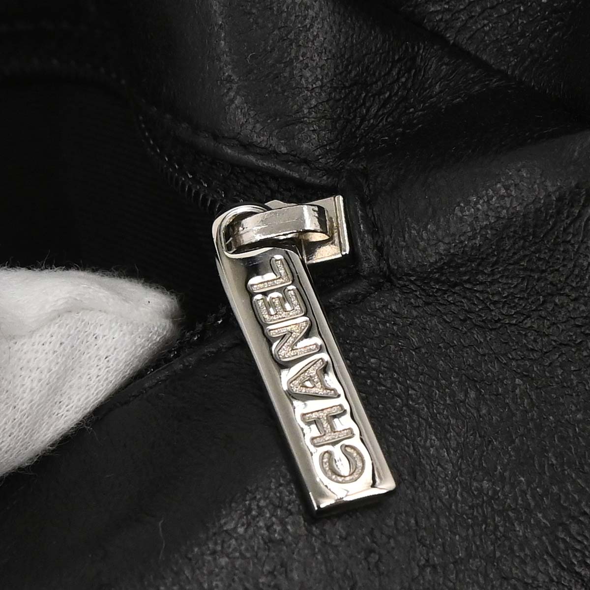Chanel 2008-2009 Black Caviar Skin Shoulder Bag