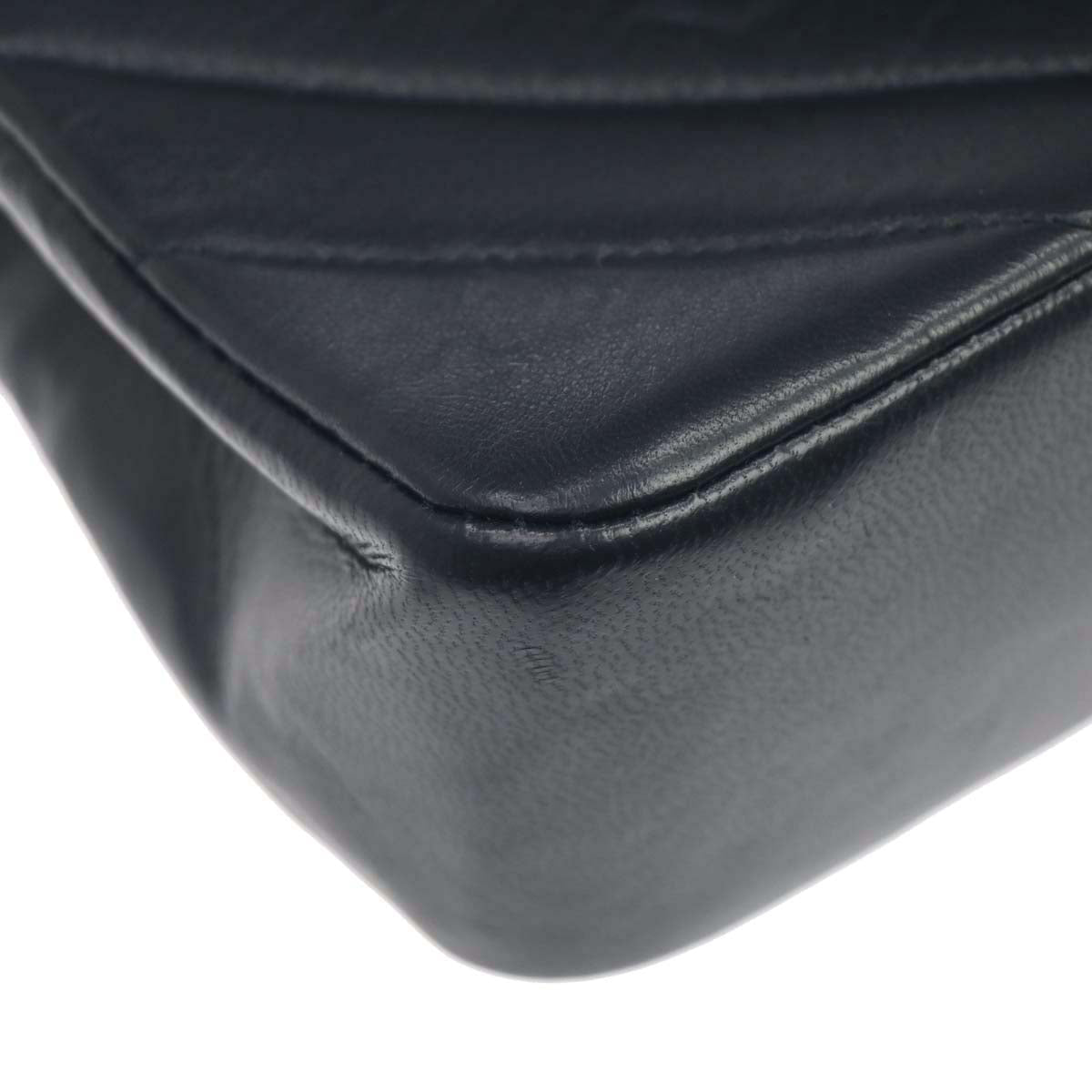 Chanel 1991-1994 Navy Lambskin Chevron Single Flap Shoulder Bag