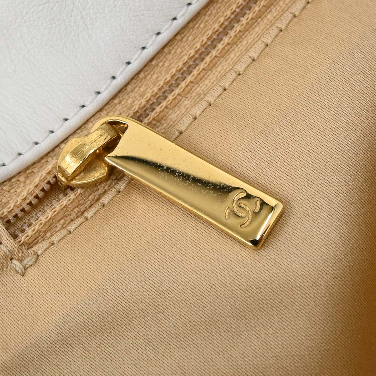 Chanel 2008-2009 White Lambskin Rodeo Drive Shoulder Bag