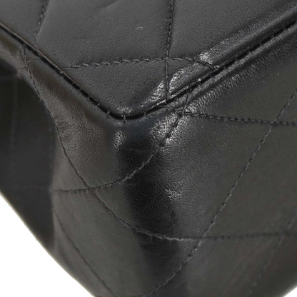 Chanel 2000-2002 Black Lambskin Jumbo Classic Flap Shoulder Bag