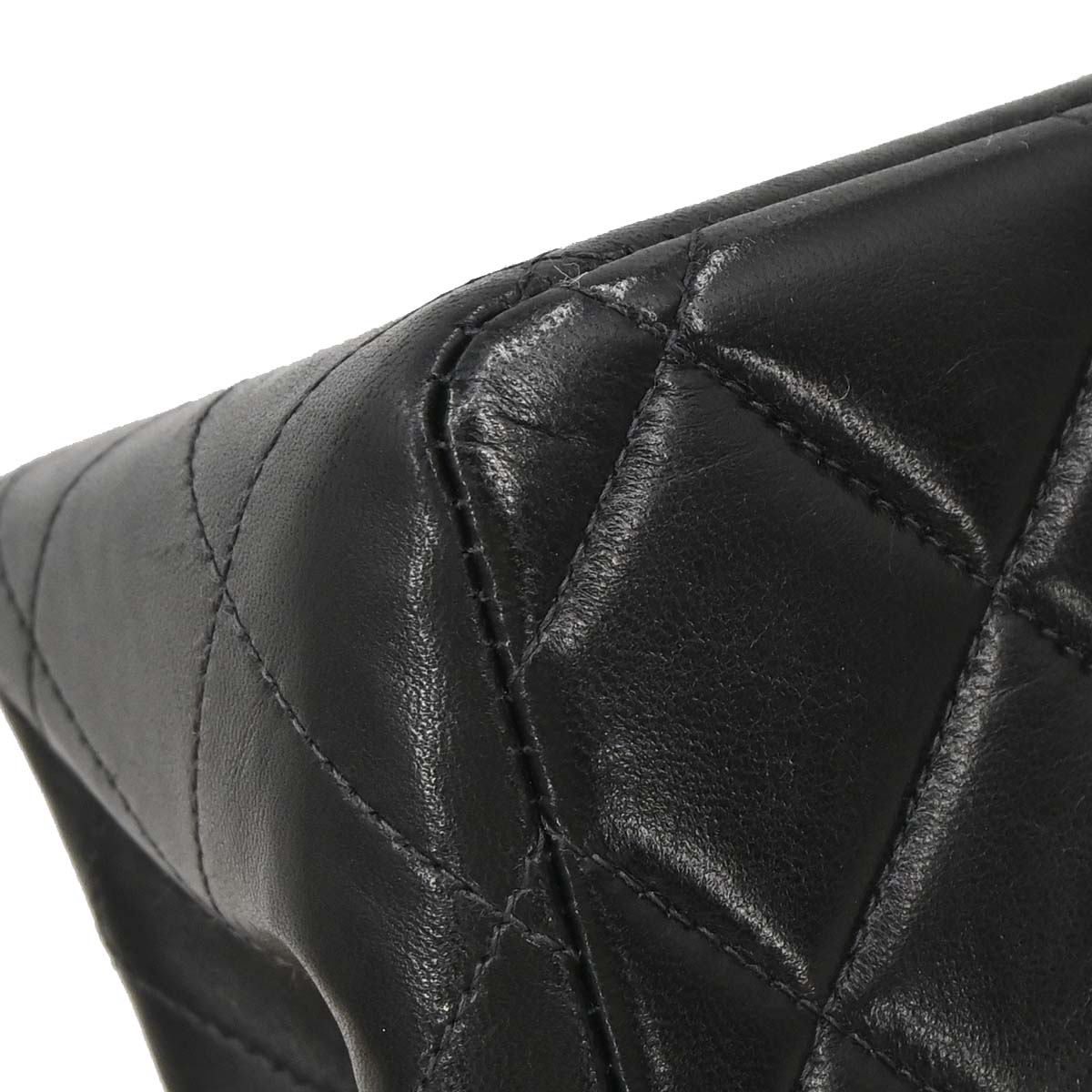 Chanel 2000-2002 Black Lambskin Jumbo Classic Flap Shoulder Bag