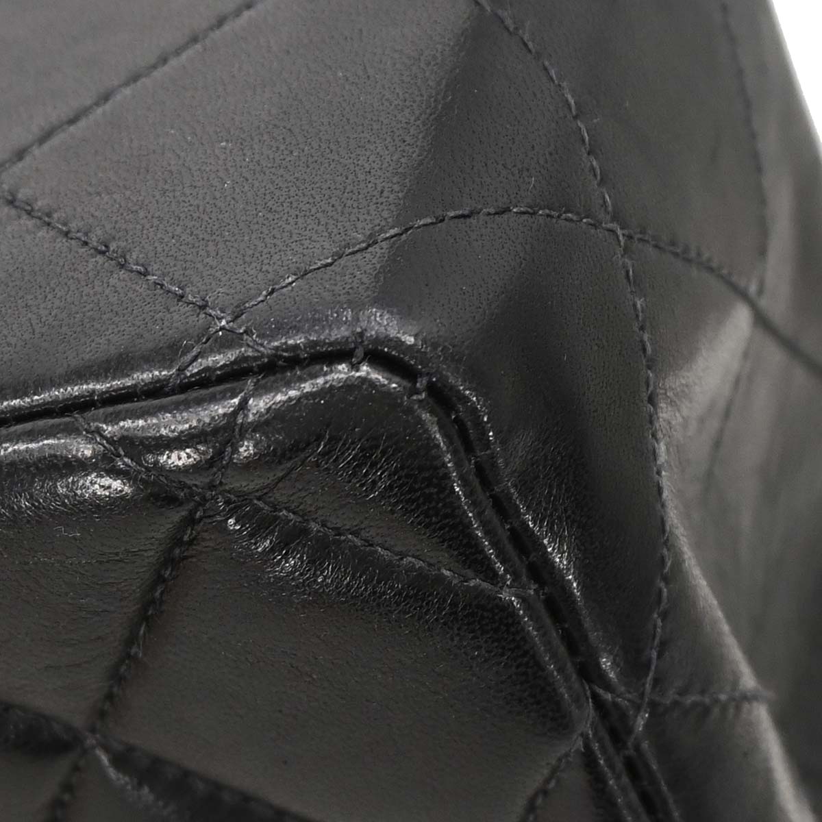Chanel 2000-2002 Black Lambskin Jumbo Classic Flap Shoulder Bag