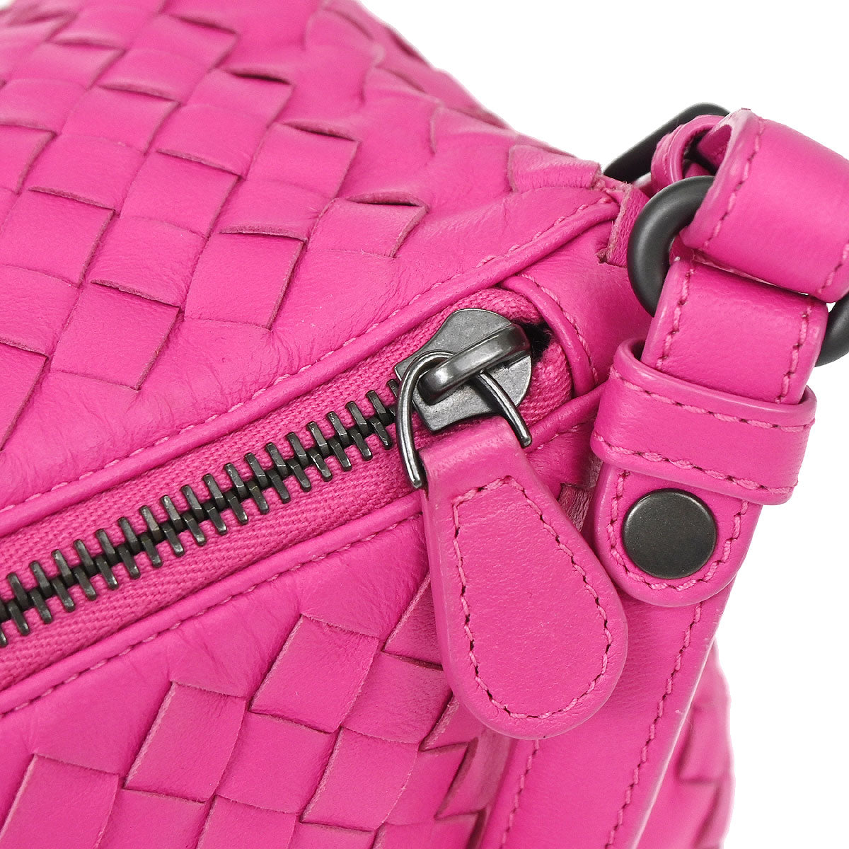 Bottega Veneta Pink Lambskin Intrecciato Handbag