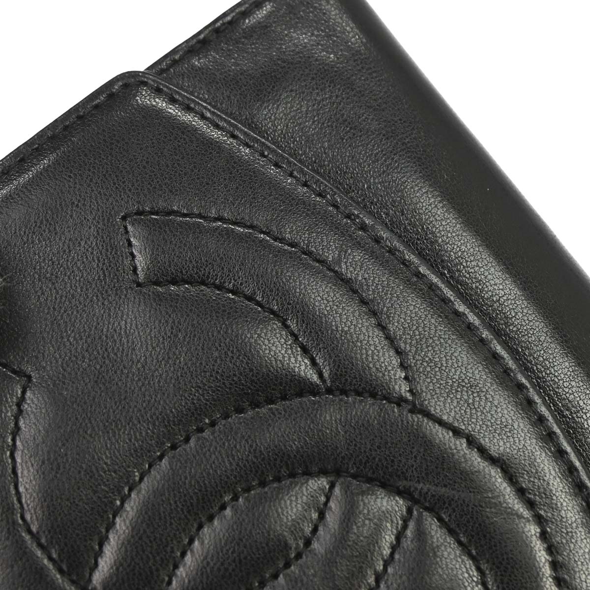 Chanel 1997-1999 Black Lambskin Bifold Wallet