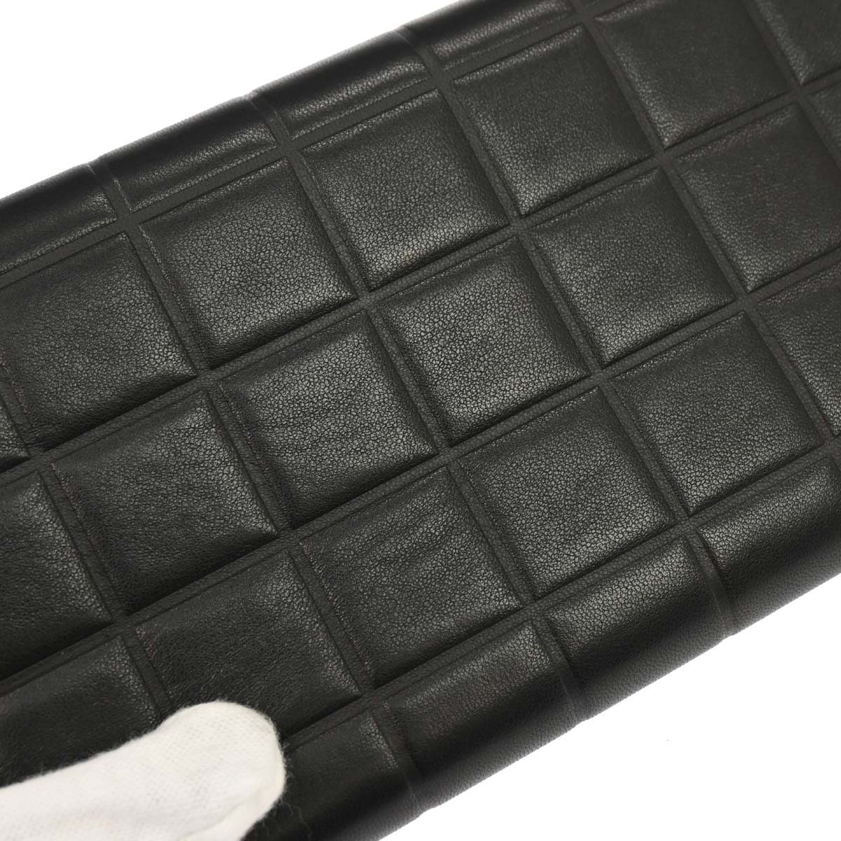 Chanel 2001-2003 Black Lambskin Choco Bar Wallet