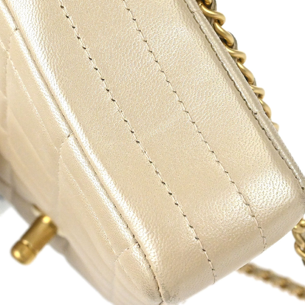 Chanel 2000-2001 Champagne Gold Lambskin Choco Bar East West Shoulder Bag