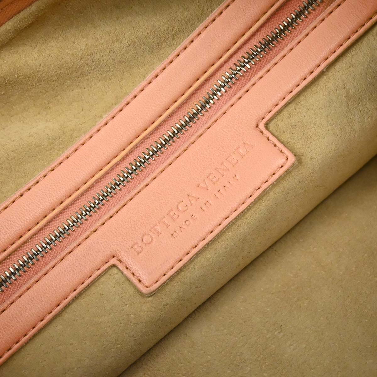 Bottega Veneta Pink Lambskin Intrecciato Hobo Handbag