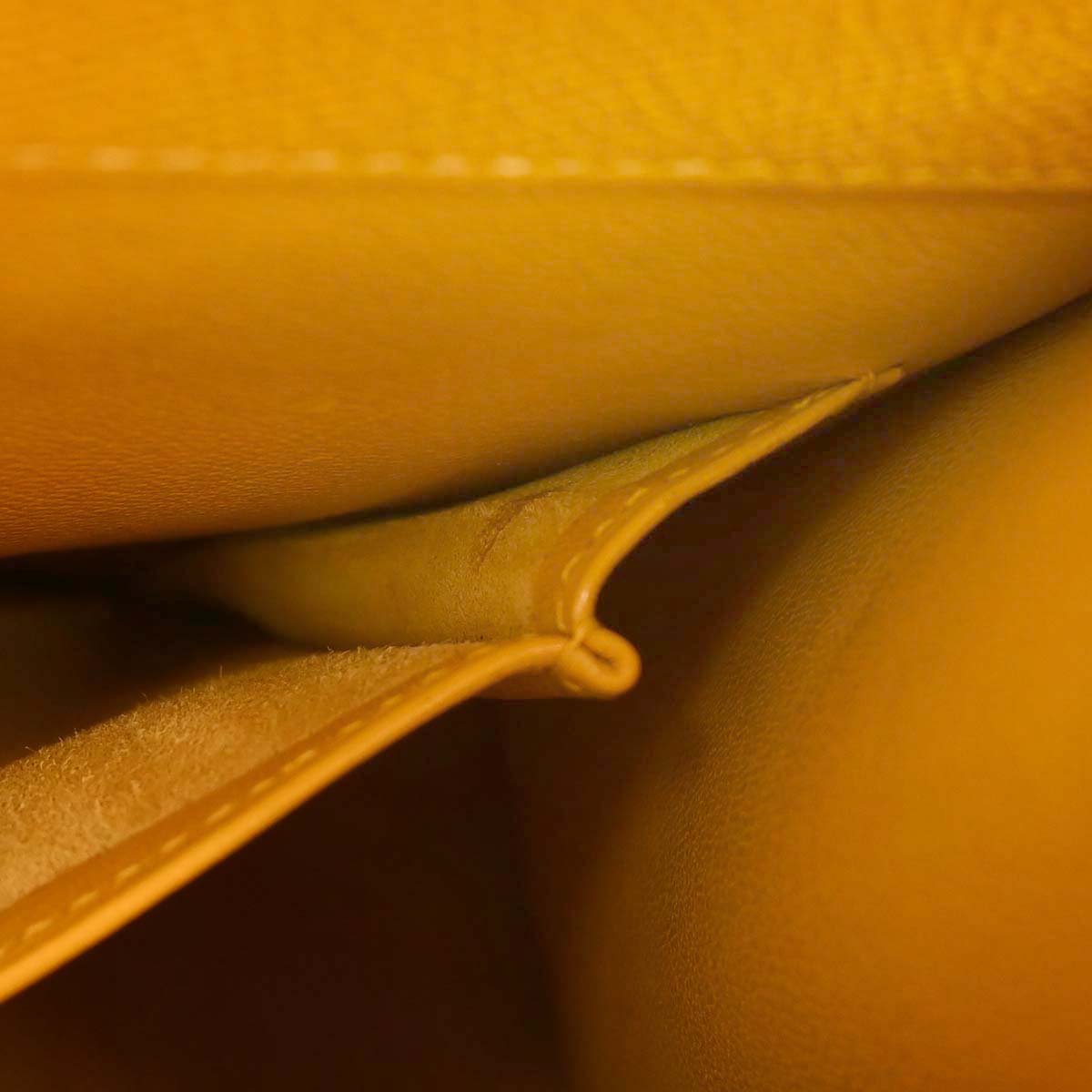 Hermes Jaune Courchevel Dalvy 30 MM Handbag
