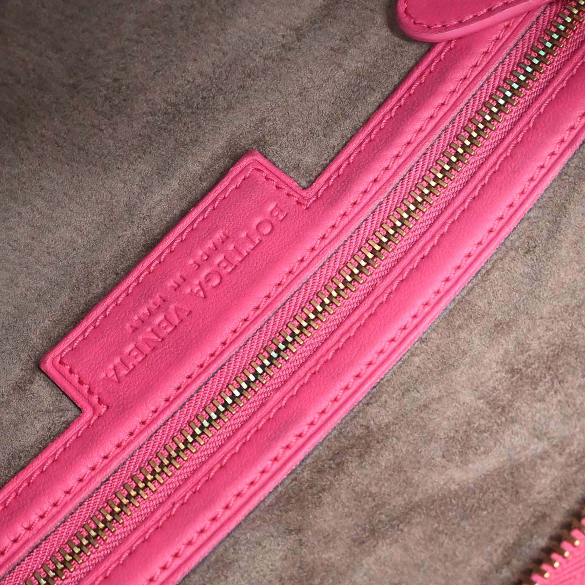 Bottega Veneta Pink Lambskin Intrecciato Hobo Handbag