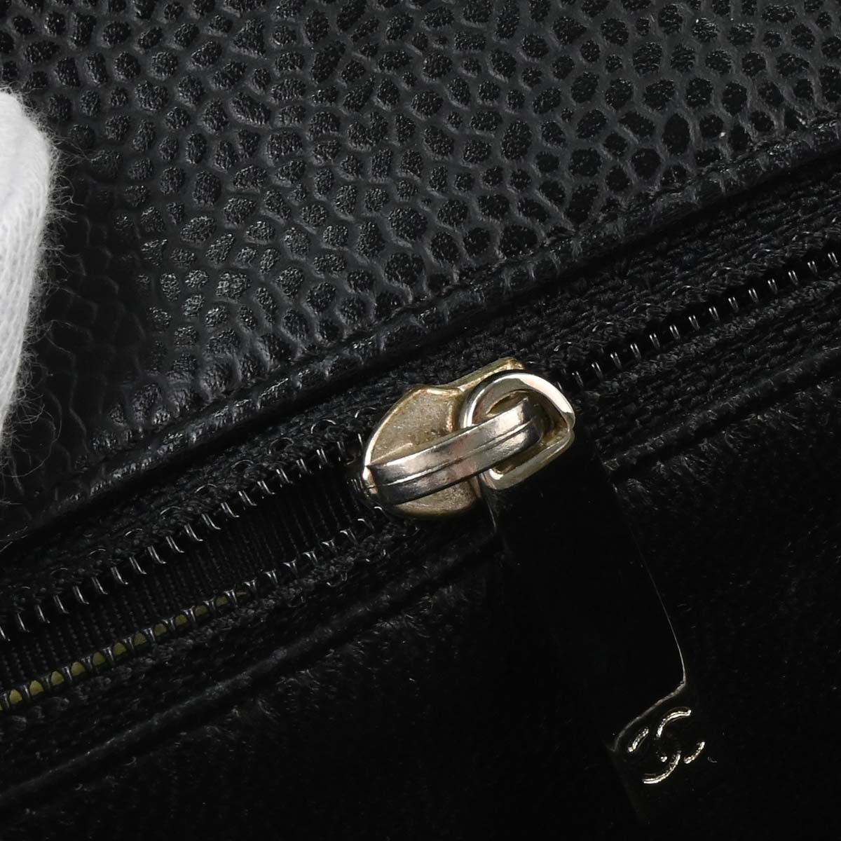 Chanel 2008-2009 Black Caviar Skin Mini Classic Square Flap Shoulder Bag 17