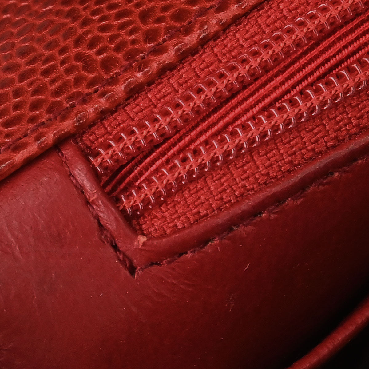 Chanel 1991-1994 Red Caviar Skin Small Diana Shoulder Bag
