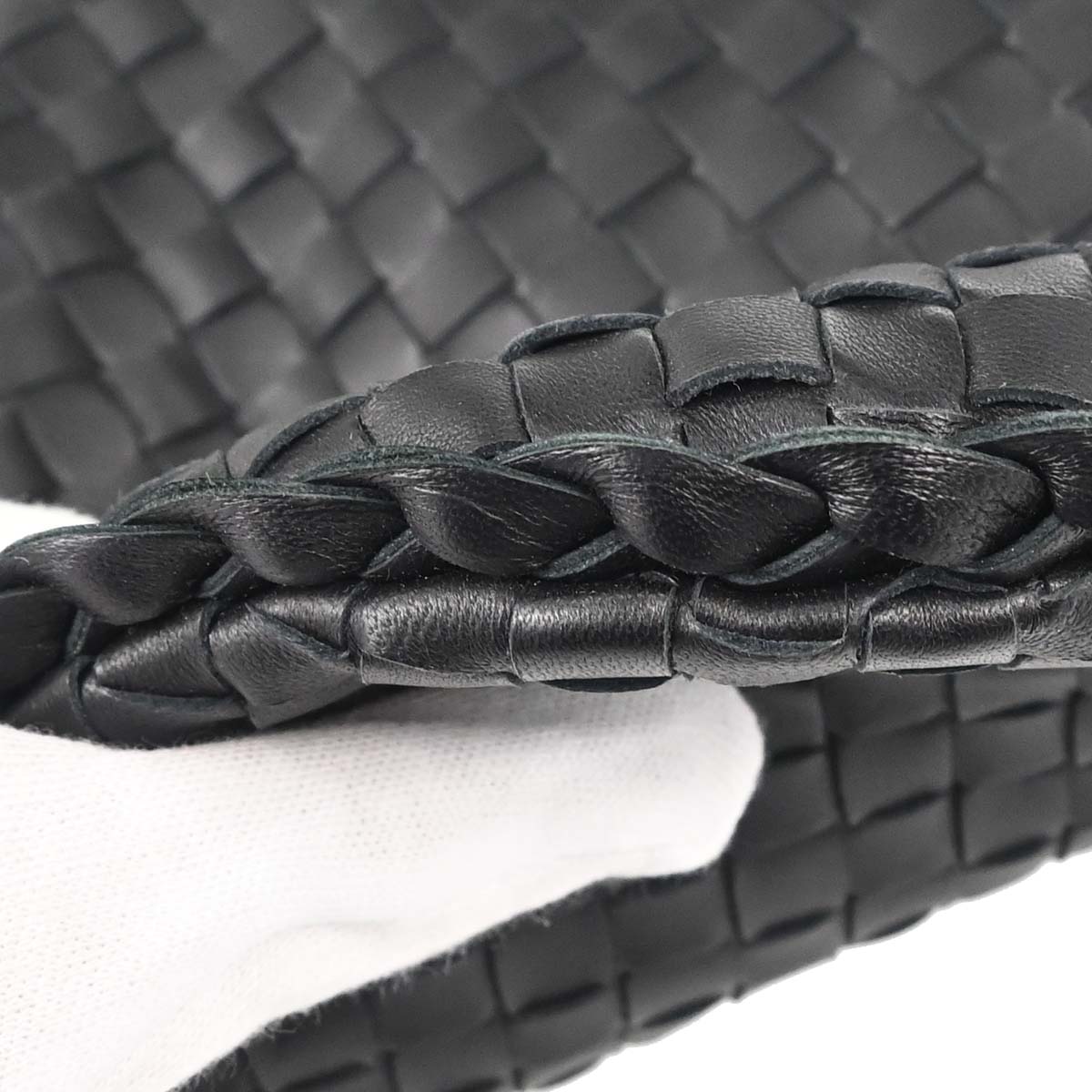 Bottega Veneta Black Lambskin Intrecciato Hobo Handbag