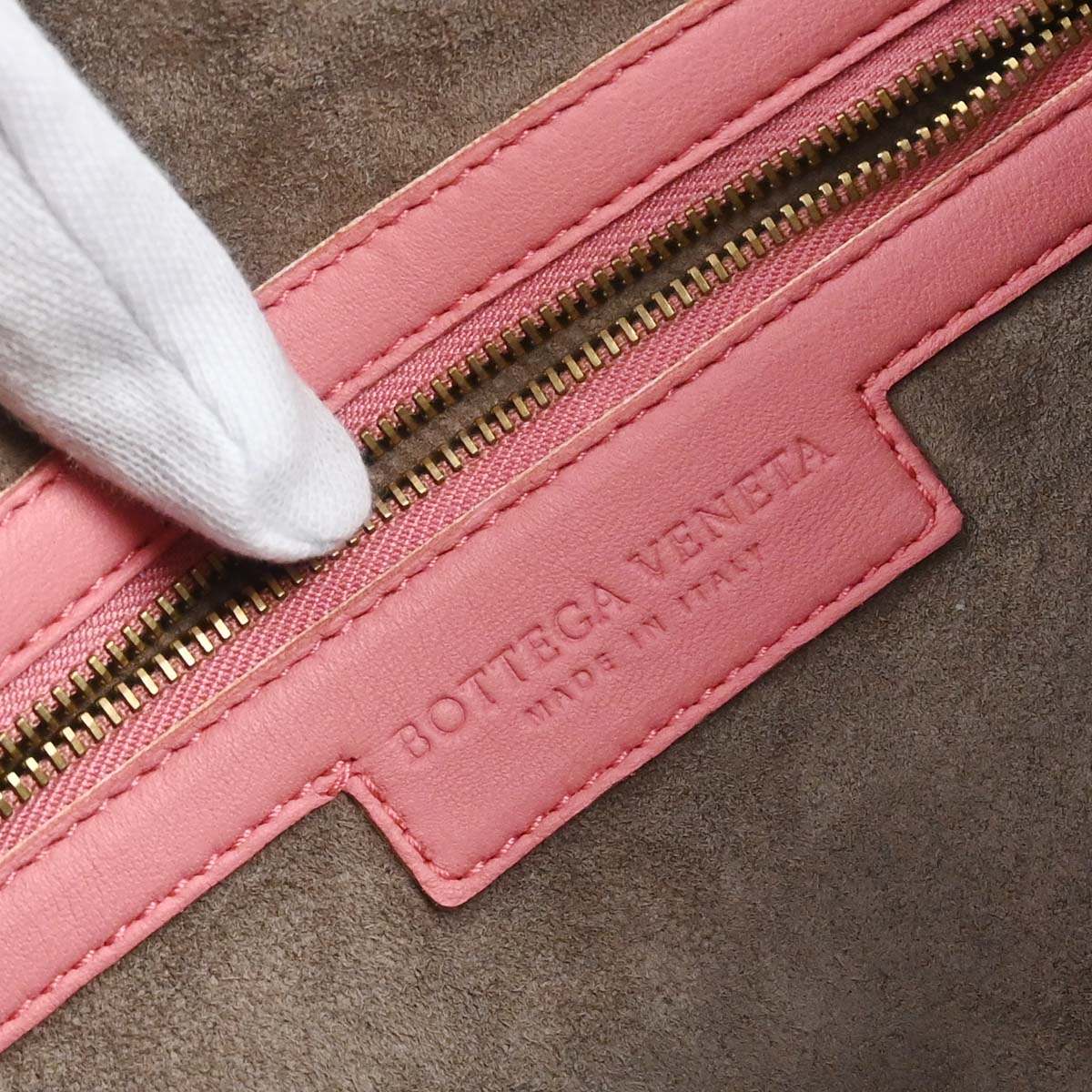 Bottega Veneta Pink Lambskin Intrecciato Hobo Handbag