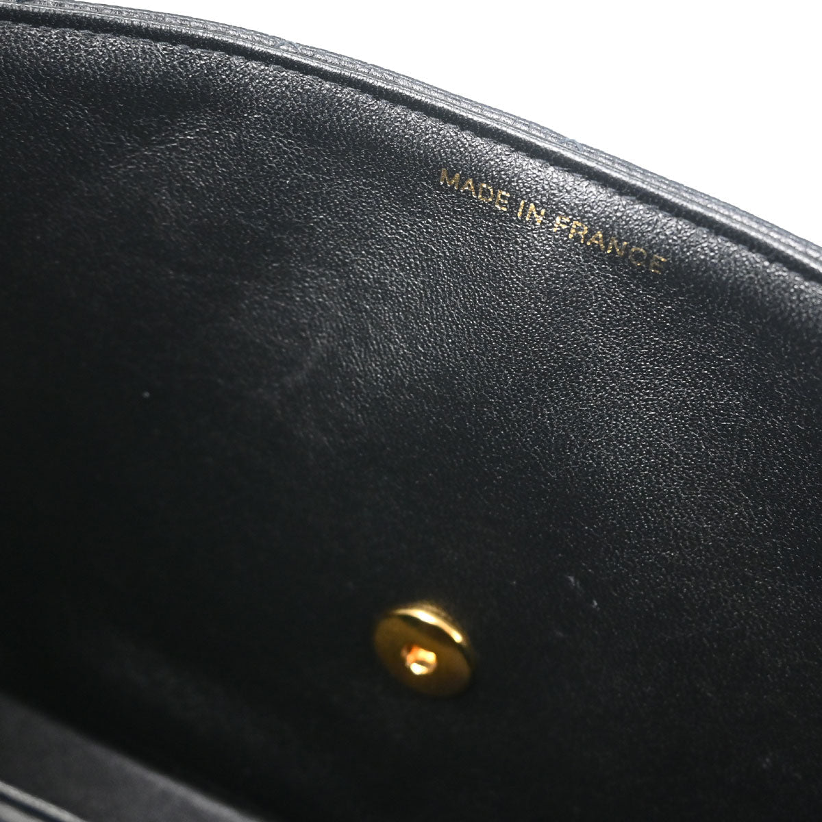 Chanel 1996-1997 Black Caviar Skin Medium Diana Shoulder Bag
