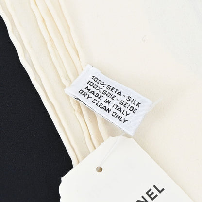 Chanel Black Scarf Stamp Small Good