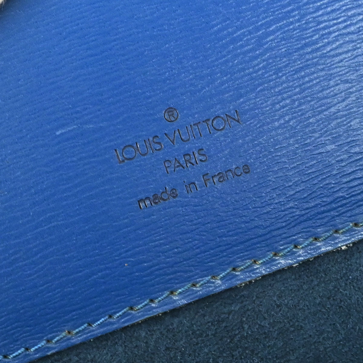 Louis Vuitton 1997 Blue Epi Cluny Shoulder Bag M52255