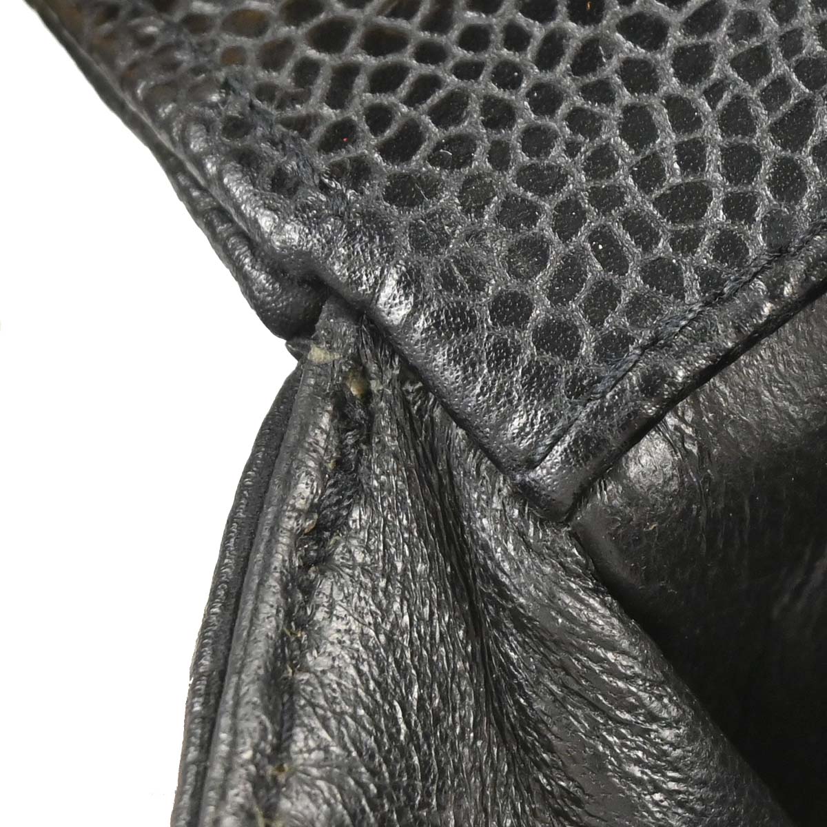 Chanel 1991-1994 Black Caviar Skin Small Diana Shoulder Bag