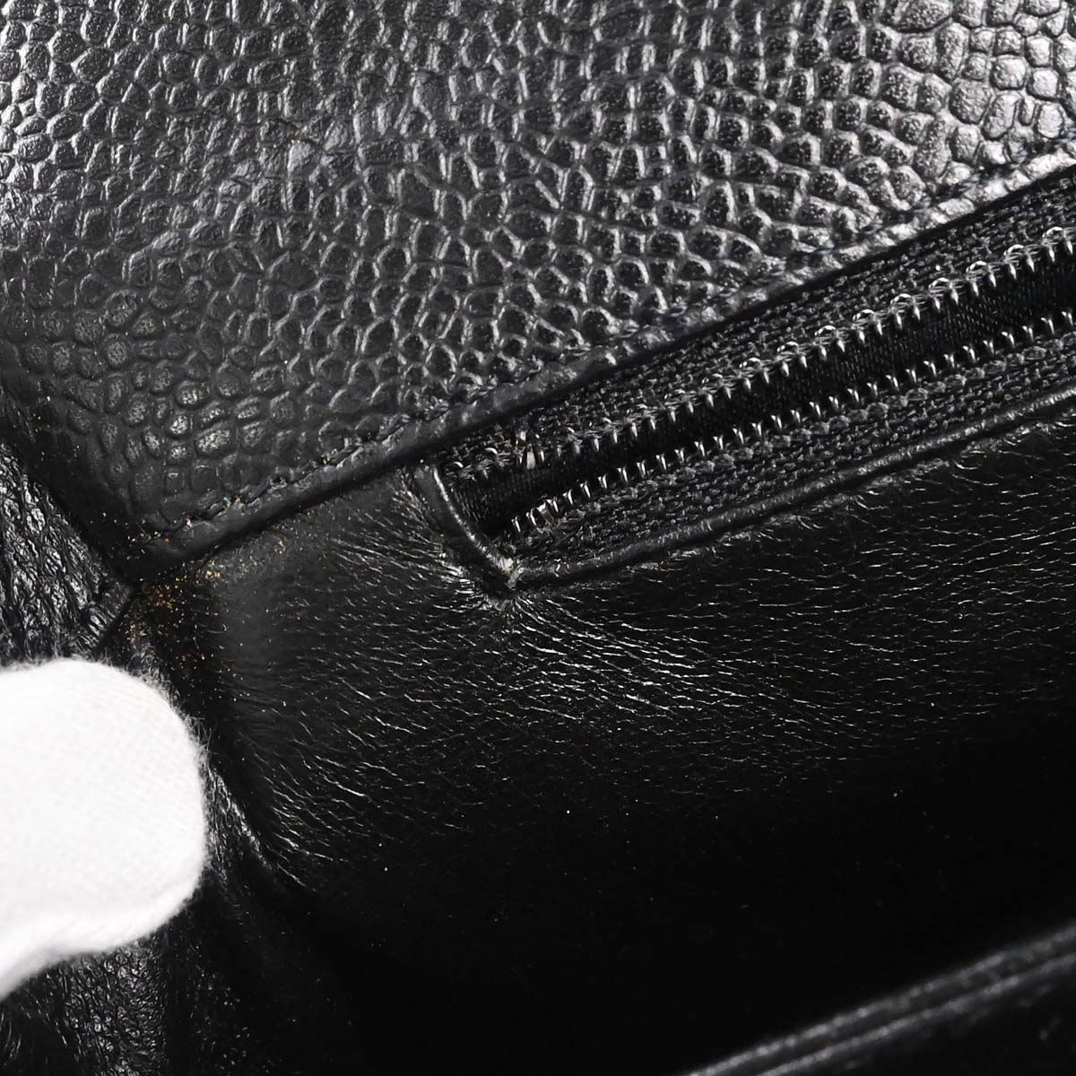 Chanel 1997-1999 Black Caviar Skin Shoulder Bag