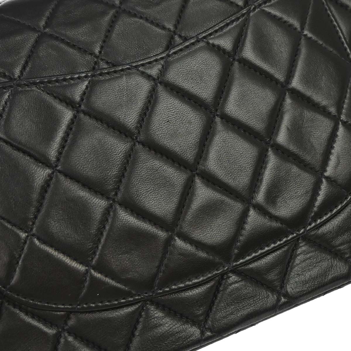Chanel 2000-2002 Black Lambskin Medium Classic Double Flap Shoulder Bag