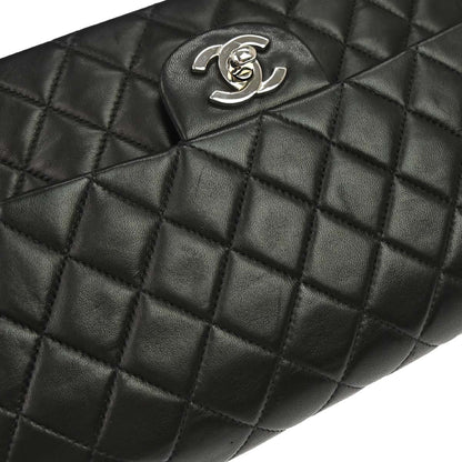 Chanel 2000-2002 Black Lambskin Medium Classic Double Flap Shoulder Bag