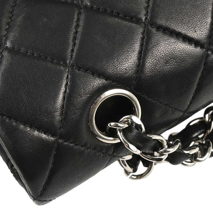 Chanel 2000-2002 Black Lambskin Medium Classic Double Flap Shoulder Bag