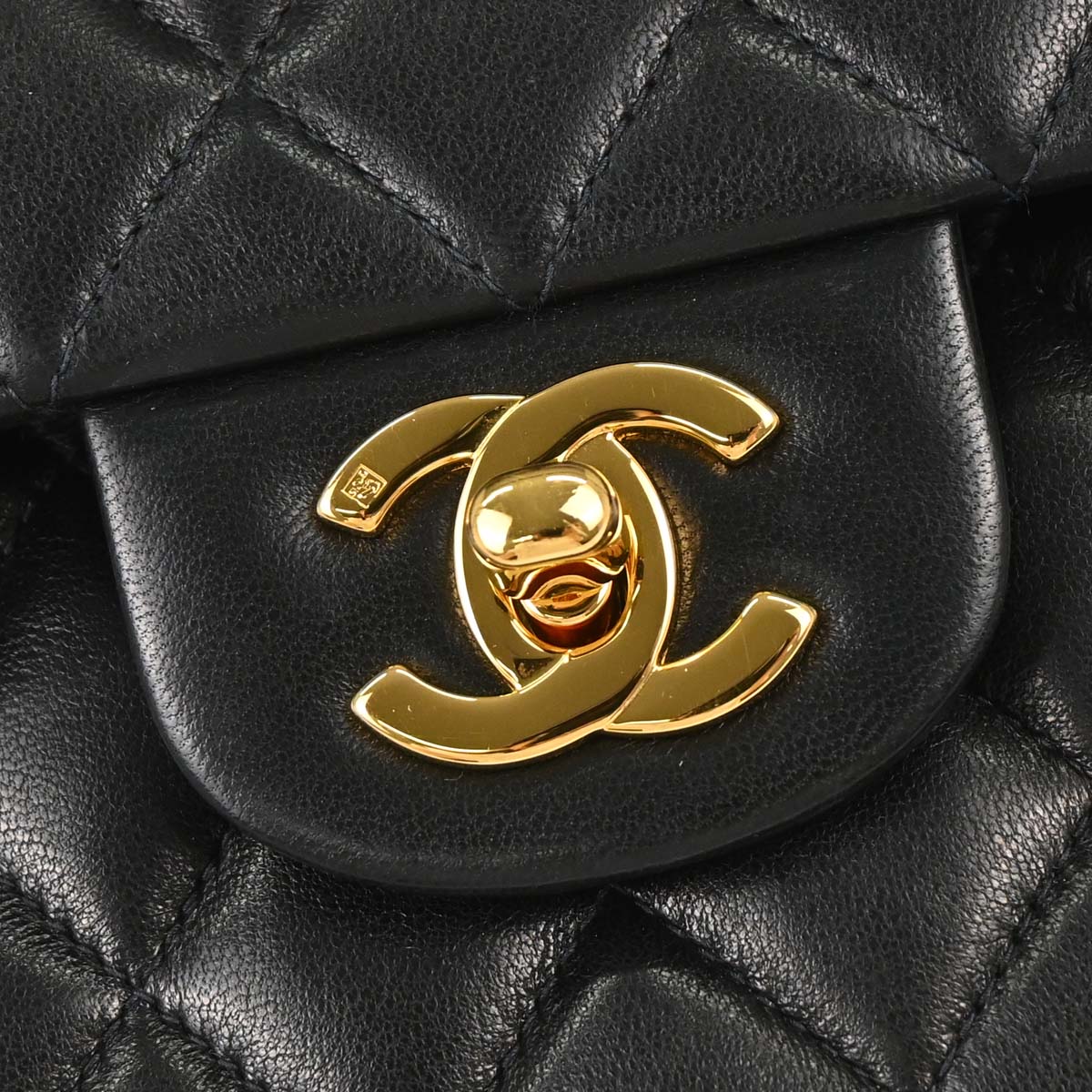 Chanel 1997-1999 Black Lambskin Medium Classic Double Flap Shoulder Bag