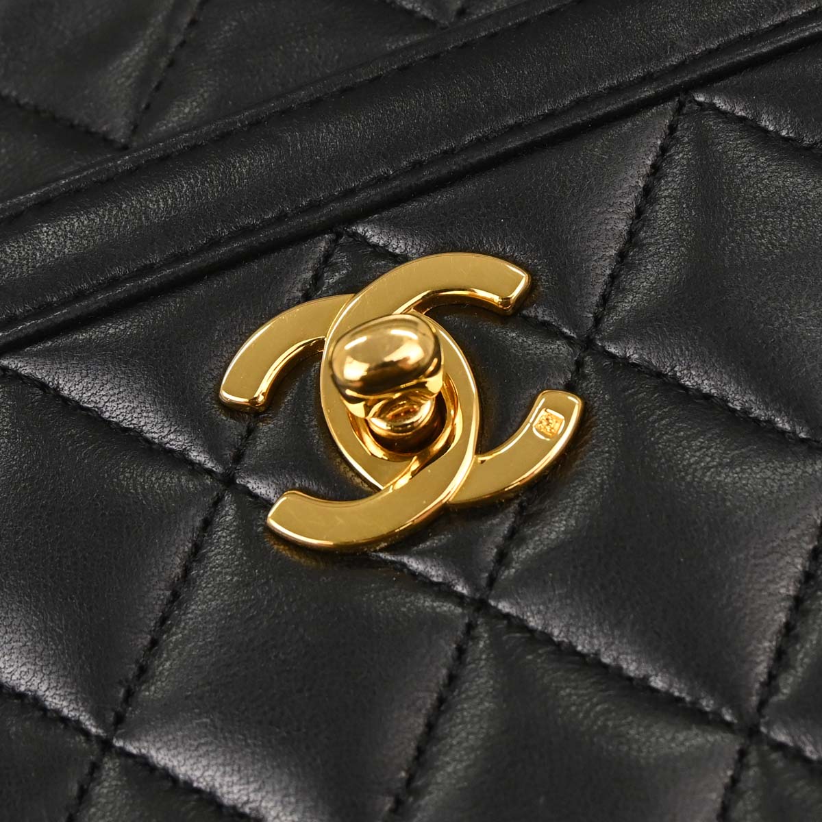 Chanel 1989-1991 Black Lambskin Shoulder Bag