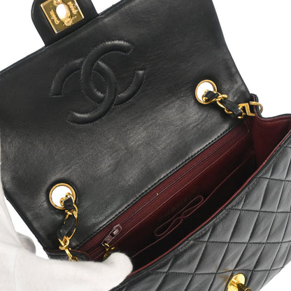 Chanel 1991-1994 Black Lambskin Classic Square Flap Shoulder Bag 20