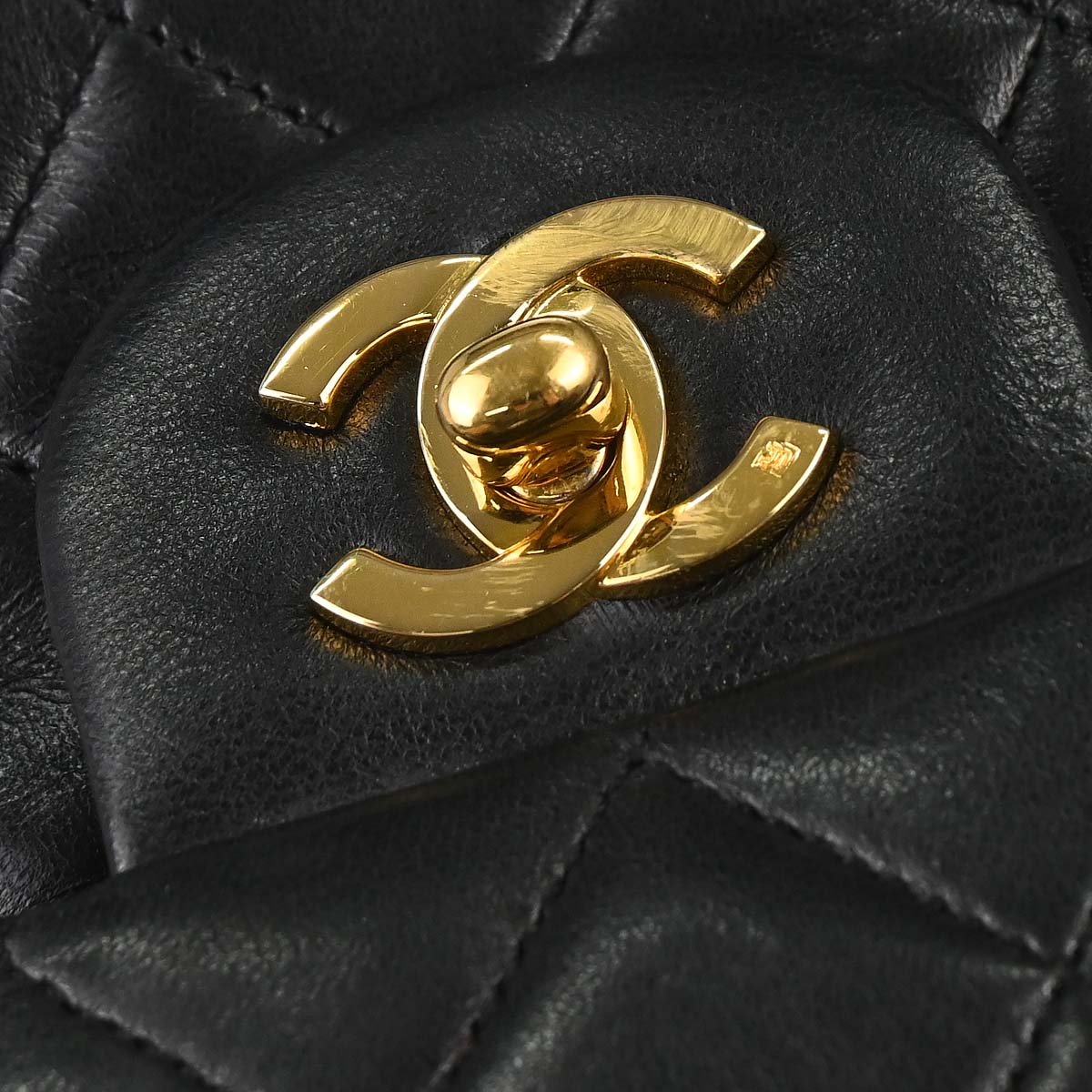 Chanel 1989-1991 Black Lambskin Medium Classic Double Flap Shoulder Bag