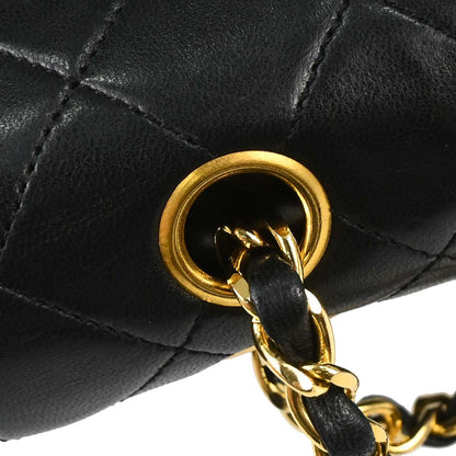 Chanel 1989-1991 Black Lambskin Medium Classic Double Flap Shoulder Bag