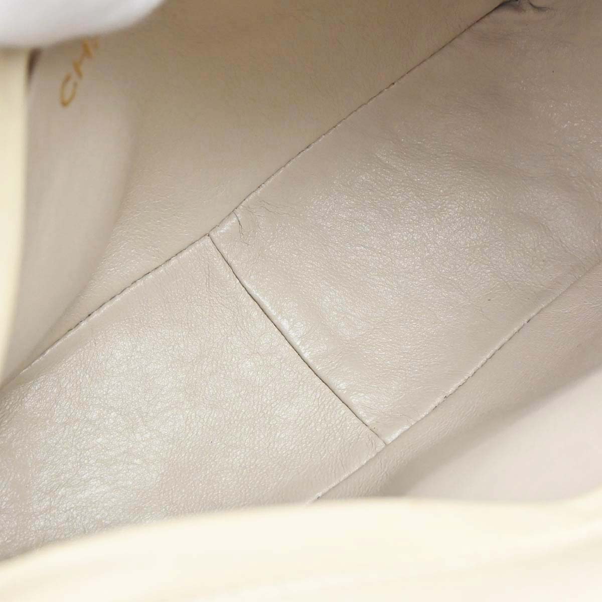 Chanel 1989-1991 Ivory Lambskin Camera Bag Mini