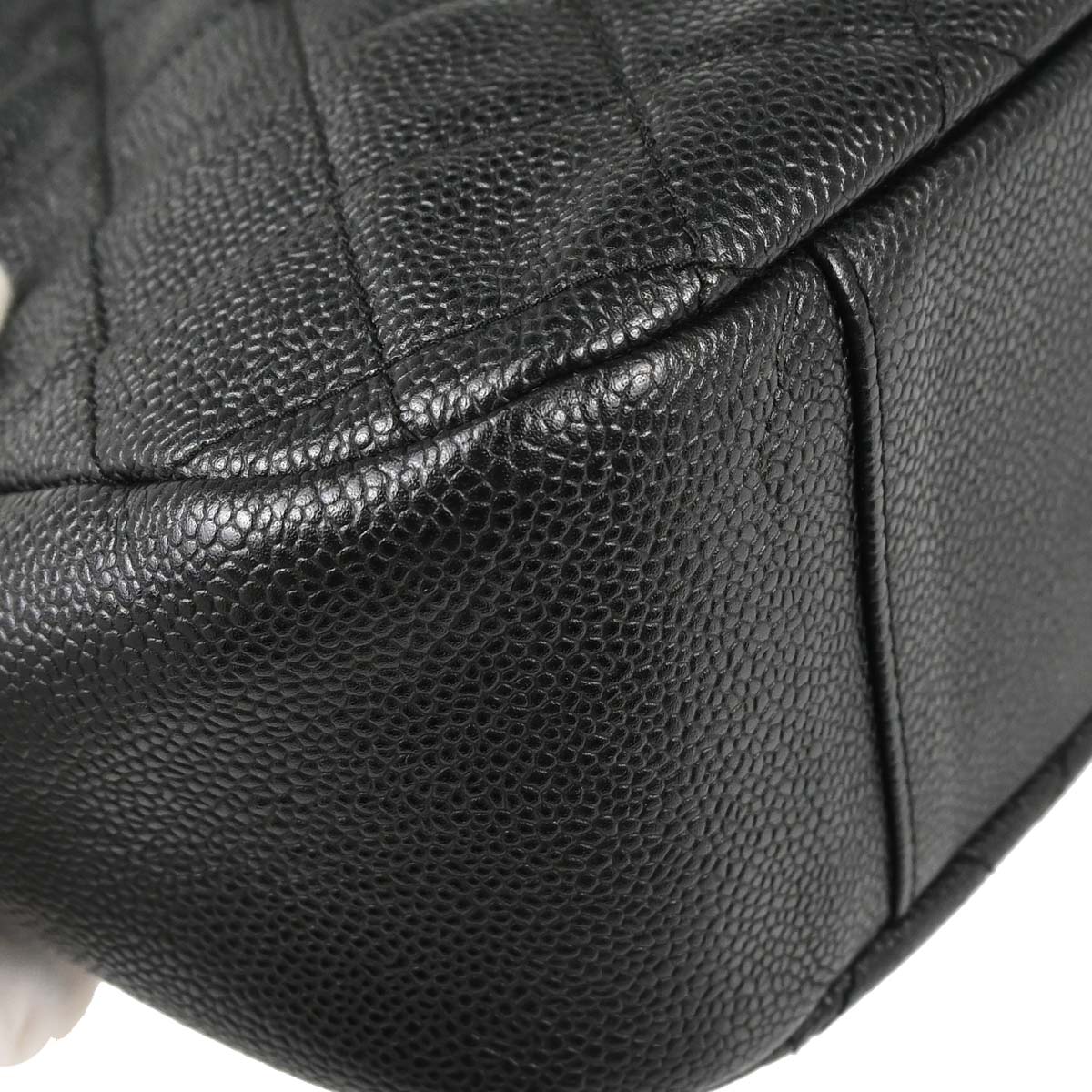 Chanel 2002-2003 Black Caviar Skin Hobo Handbag
