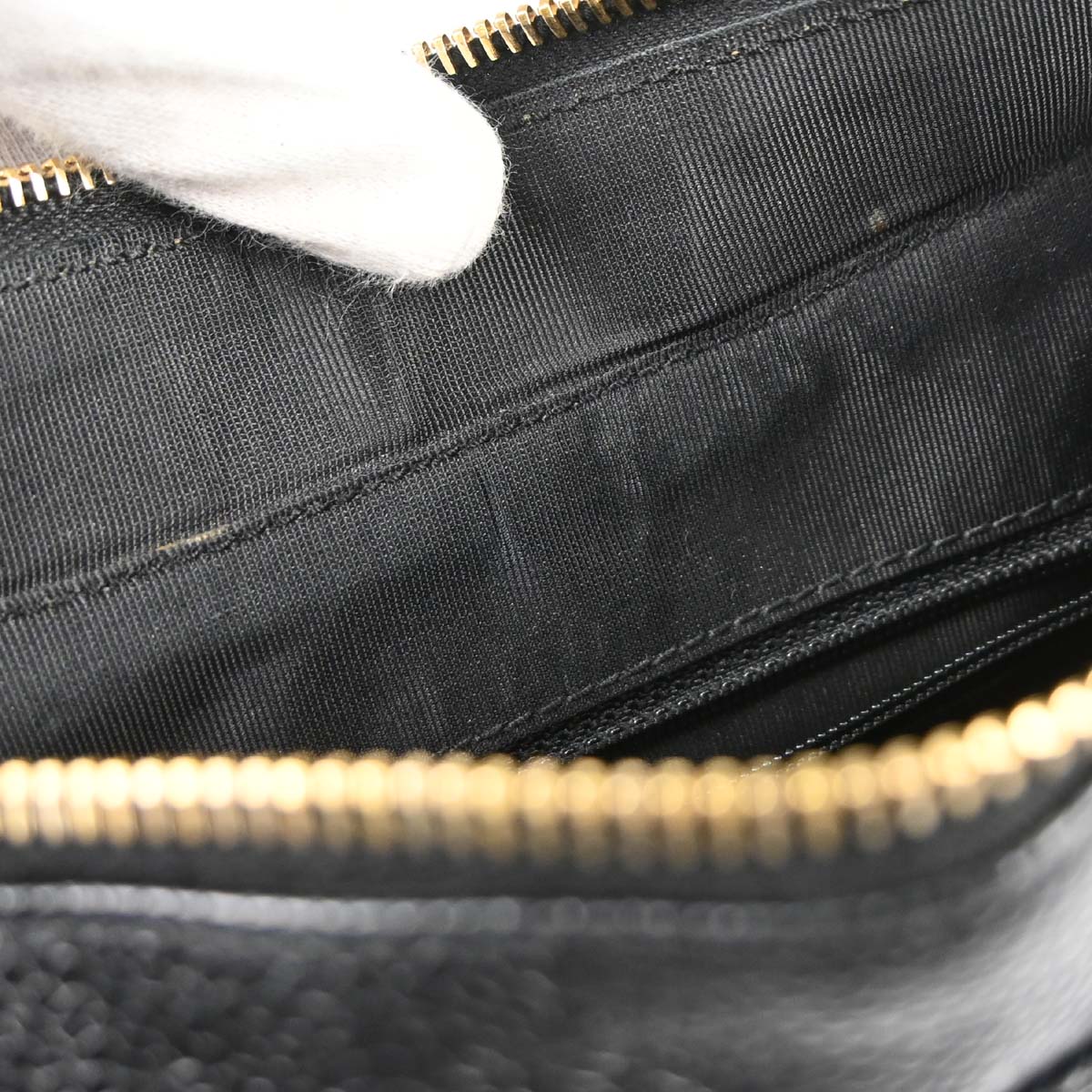 Chanel 2002-2003 Black Caviar Skin Hobo Handbag