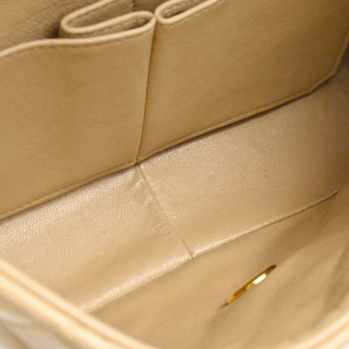 Chanel 1989-1991 Beige Lambskin Classic Square Flap Shoulder Bag 20