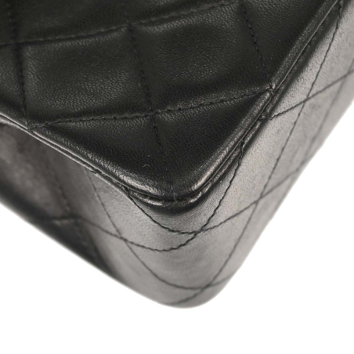 Chanel 1991-1994 Black Lambskin Classic Square Flap Shoulder Bag 20