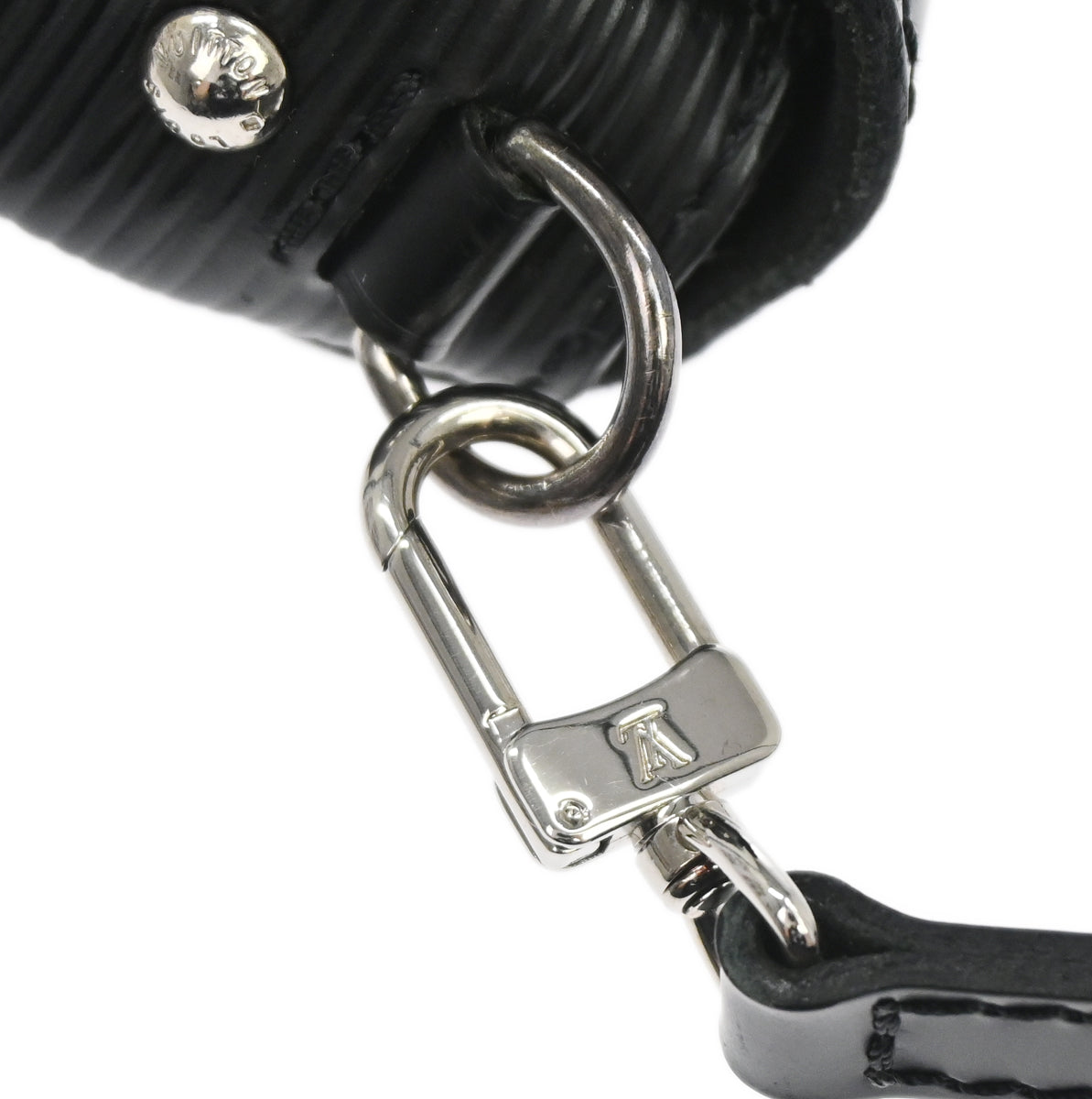 Louis Vuitton 2008 Black Epi Pochette Montaigne Handbag M59292