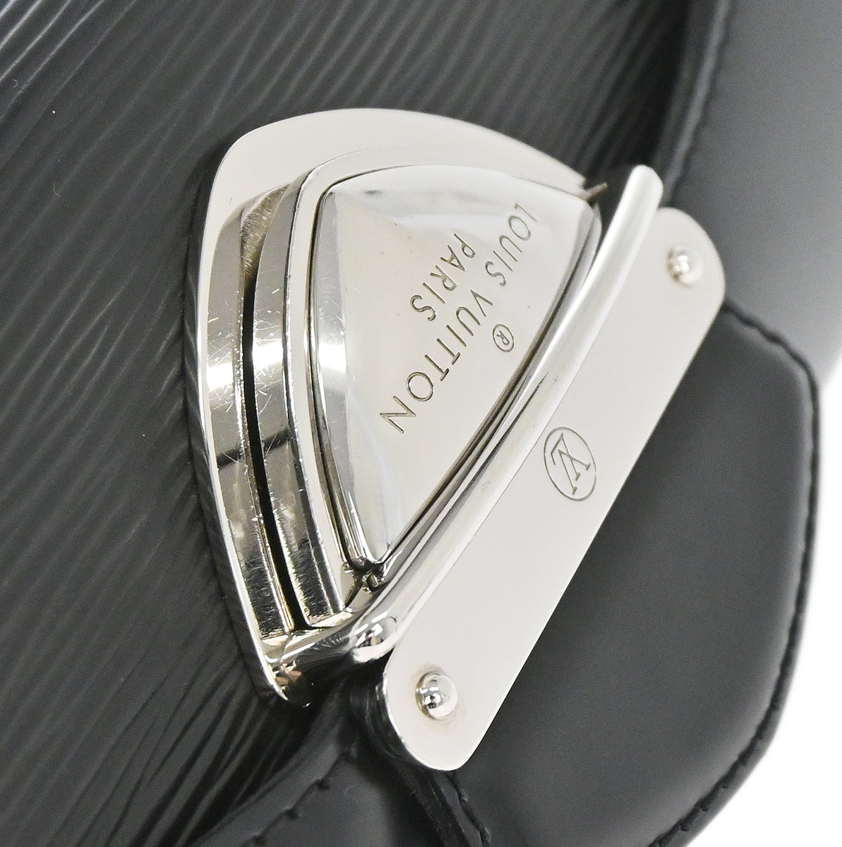 Louis Vuitton 2008 Black Epi Pochette Montaigne Handbag M59292